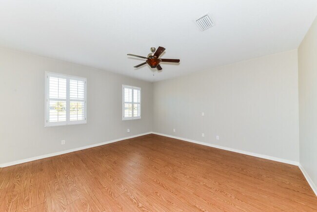 Foto del edificio - 7926 113th Ave Cir E