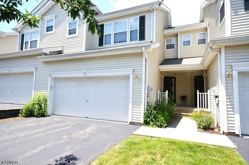 28 Rolling Hill Rd, Clinton, NJ 08809 Townhome Rentals in Clinton NJ
