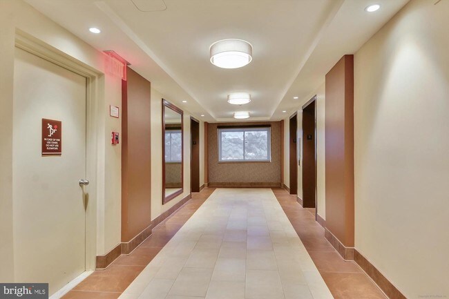 Foto del edificio - 1121 University Blvd W