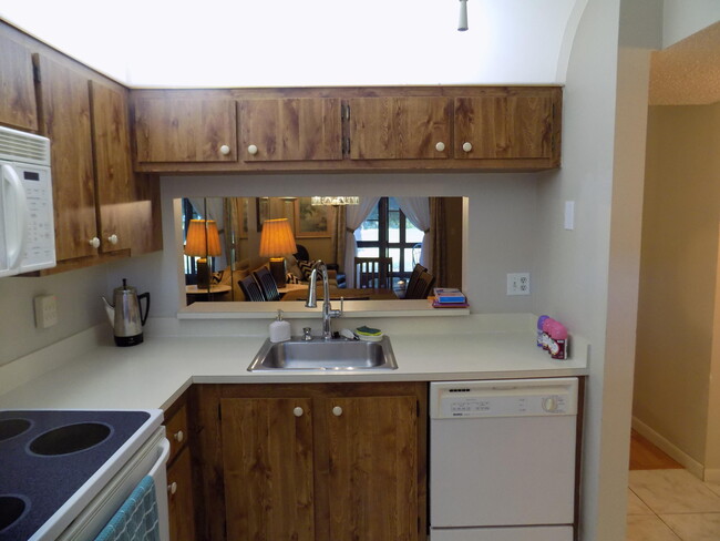 Foto del edificio - 7202 Golf Colony Ct