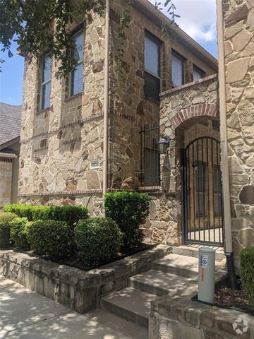 Building Photo - 8808 Paradise Dr