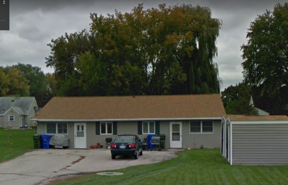 11221122 High St, Kaukauna, WI 54130 Townhome Rentals in Kaukauna WI