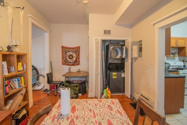 Building Photo - 2 bedroom in CHICAGO IL 60647