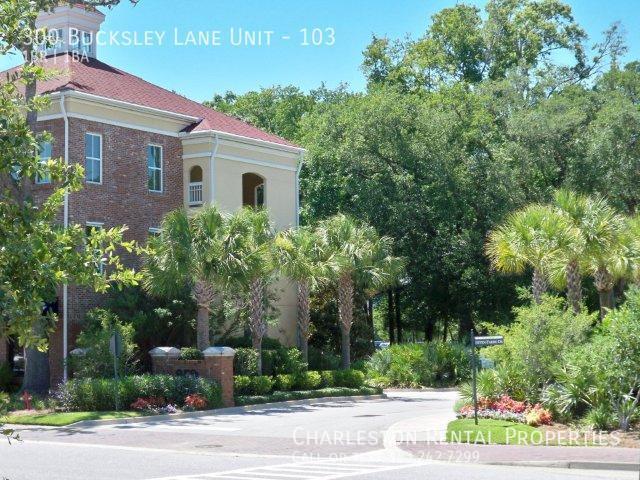 Foto del edificio - 300 Bucksley Ln