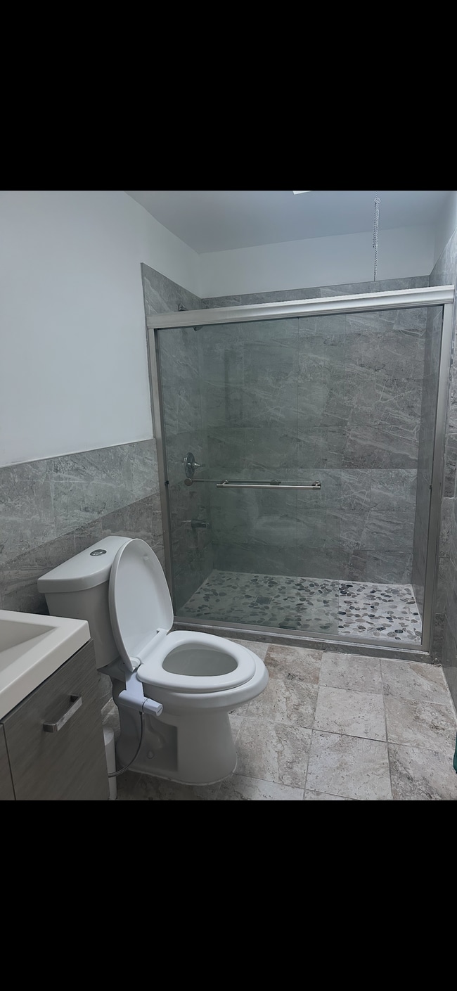 Building Photo - 712 Church Ln