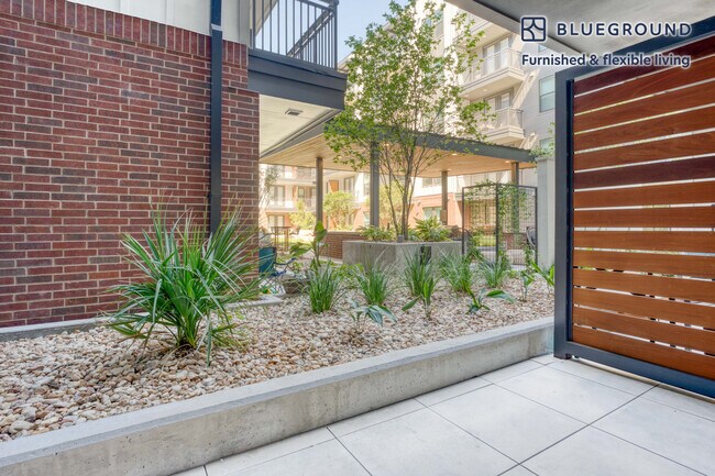 Foto del edificio - 3403 Harmon Ave