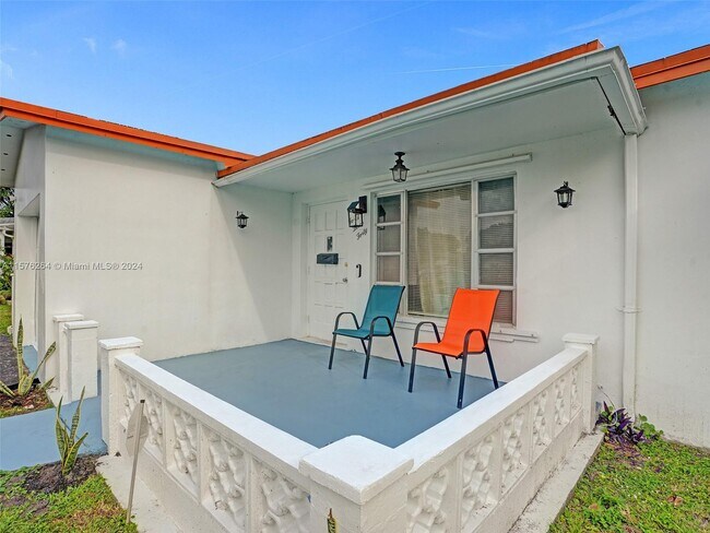 Building Photo - 4340 NW 46th Terrace