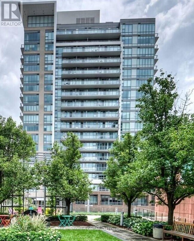 Photo du bâtiment - 85 Duke St W