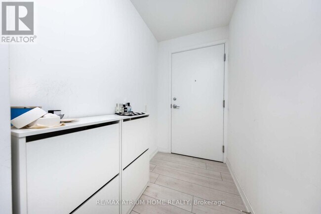 Photo du bâtiment - 950 Portage Pkwy