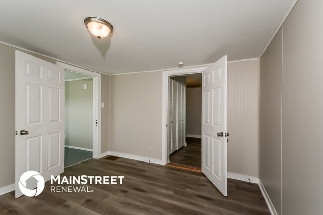 Building Photo - 607 Lindsay Ave