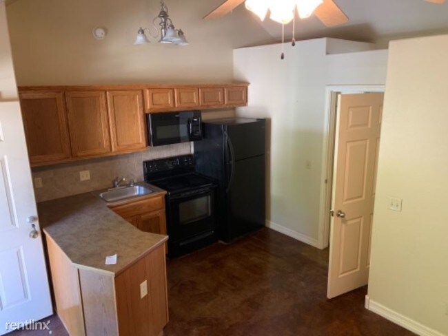 Foto del edificio - 1 br, 1 bath Apartment - 1758 Deane street