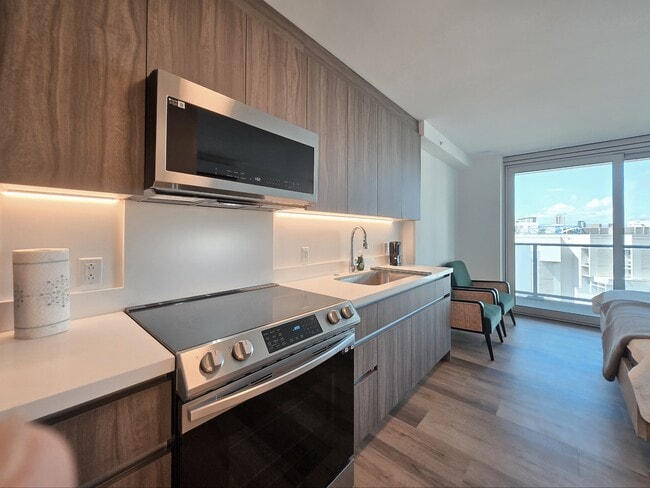 Photo - 1500 Rycroft St Townhome