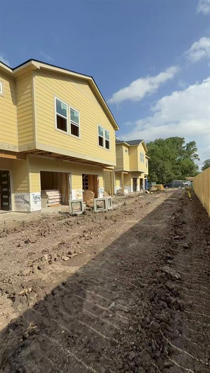Building Photo - 3535 Alderfer St