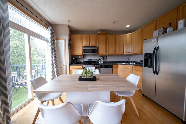Foto del edificio - 710 Village Pkwy