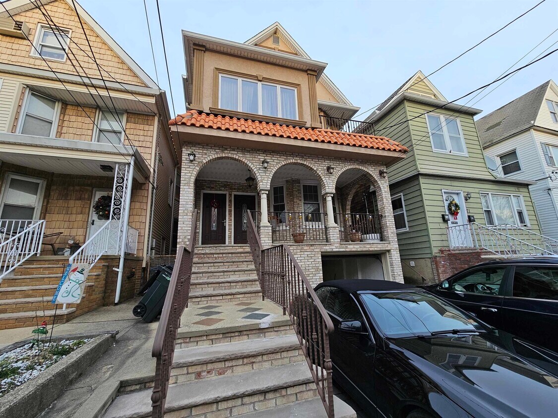 73 W 55th St Unit Apt 1, first floor, Bayonne, NJ 07002 Condo for Rent in Bayonne, NJ