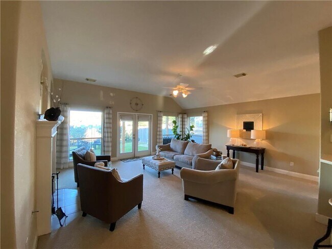Building Photo - 2437 Arbor Dr