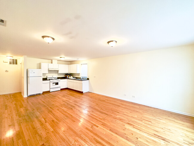 Building Photo - 2856 W 38th St