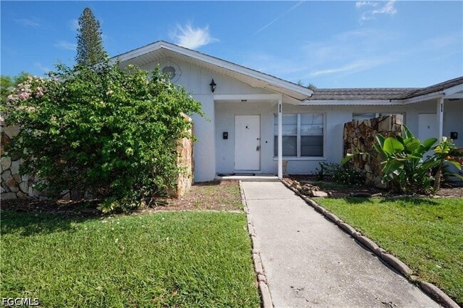 Building Photo - 257 Cape Coral Pkwy E