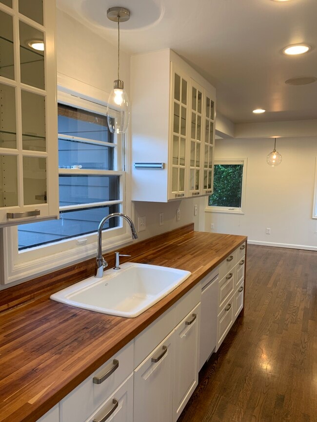 Cocina - 1251 SE 47th Ave