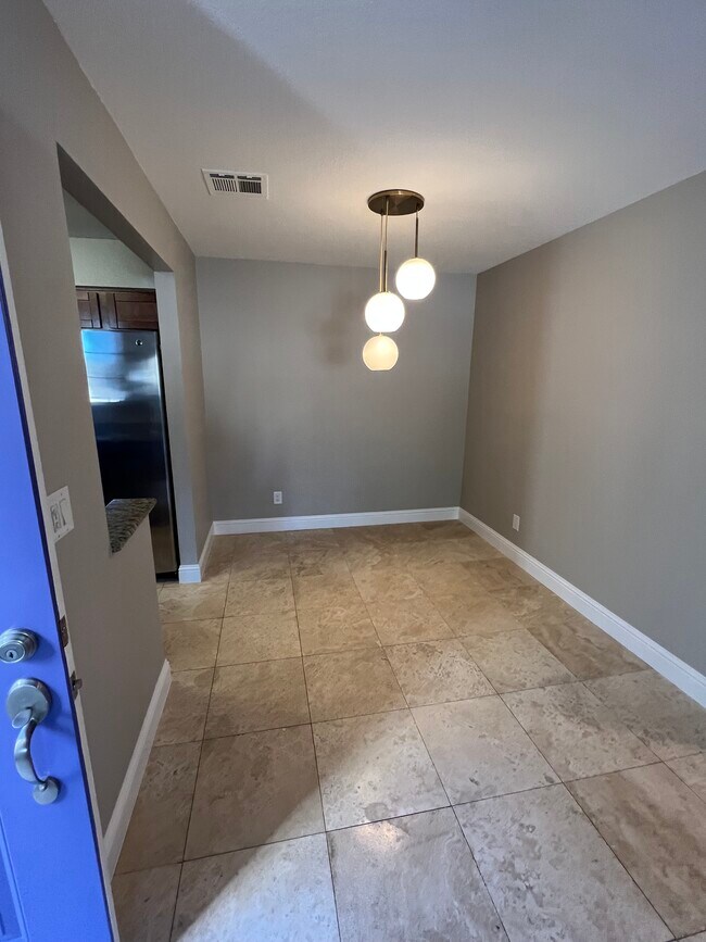 Foto del edificio - 115 Eastridge Dr