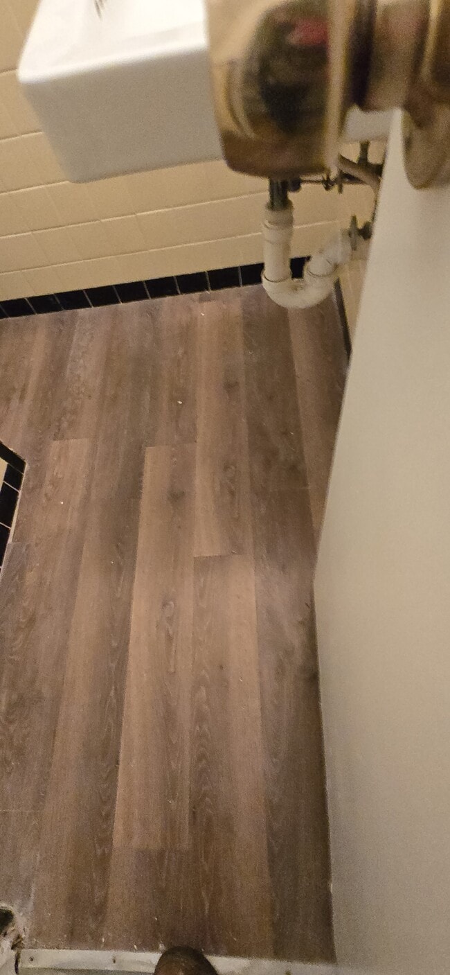 Building Photo - 1908 20th Ave W