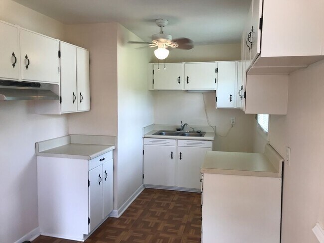 Building Photo - Fantastic LaCrosse Rental