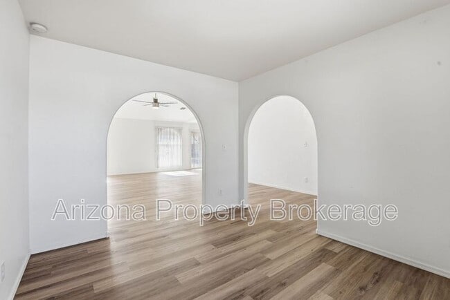 Photo - 2325 W Stottler Dr House