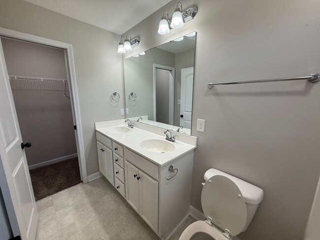 Foto del edificio - Beautiful 3 bedroom, 2 bath house