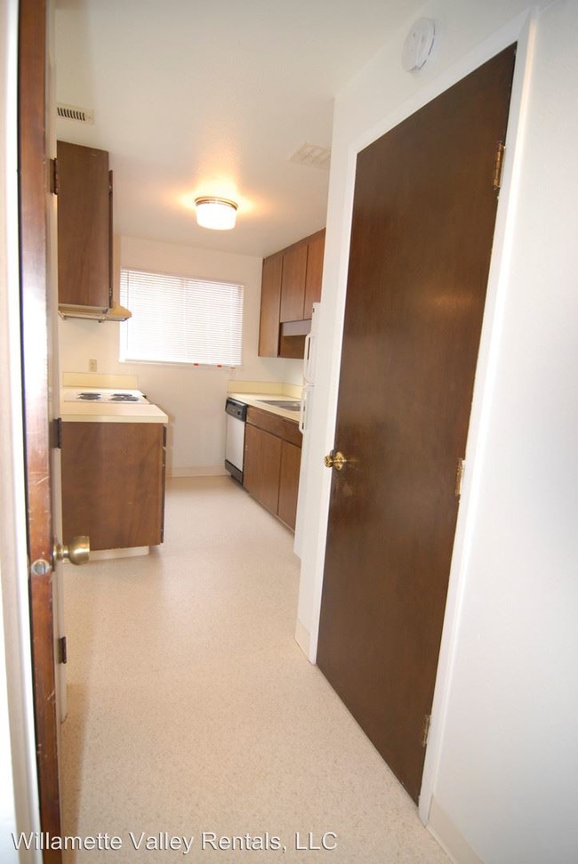 Foto del edificio - 563-565 NW Oak Ave
