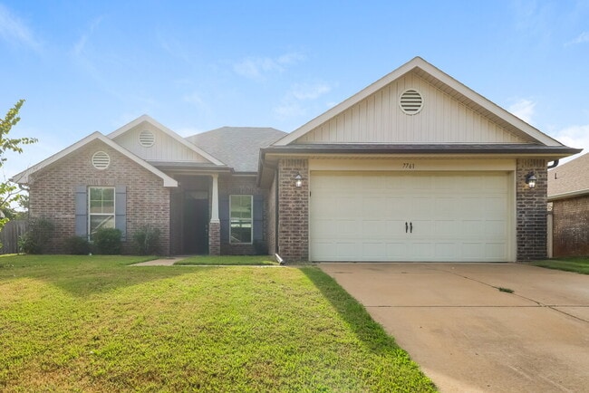 Building Photo - 7761 Brierfield Dr E