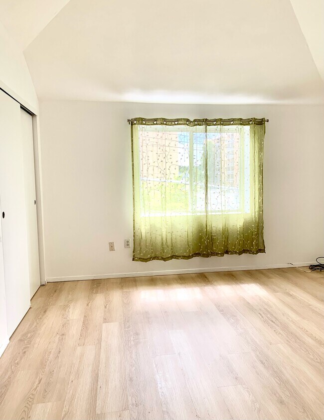 Foto del edificio - 107 Richmond Hill Rd