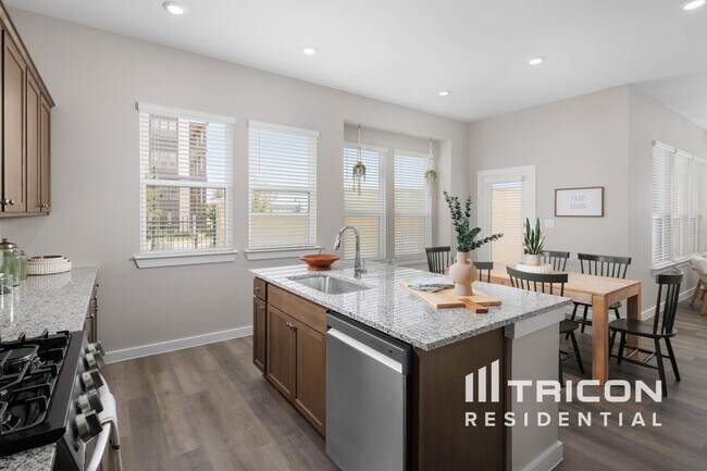 Building Photo - 718 Lacewing Dr