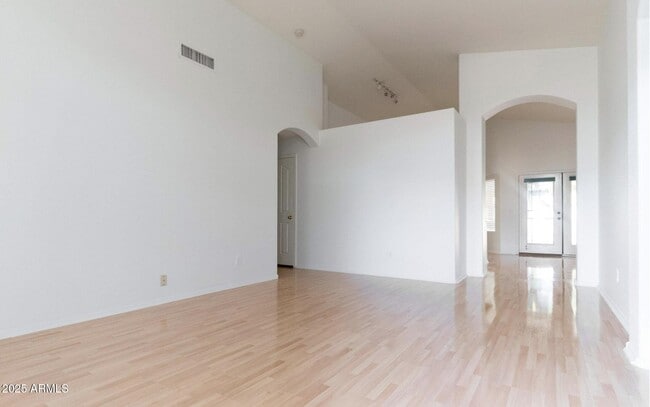 Foto del edificio - 12550 W Palm Ln