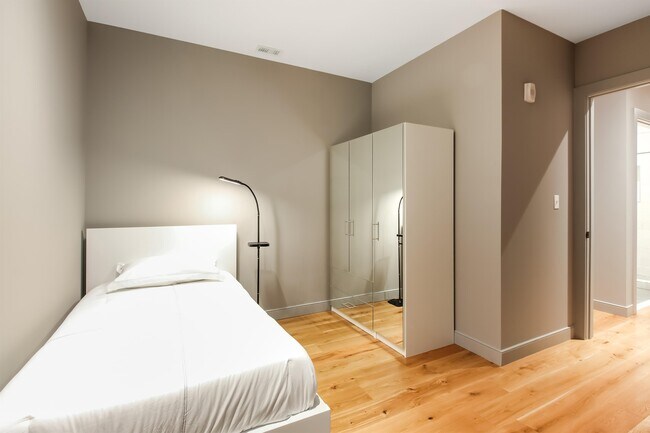 Building Photo - 448 K St NW