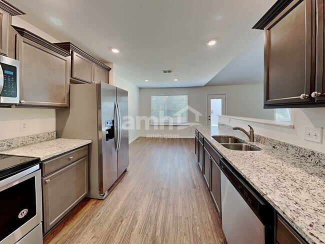 Foto del edificio - 609 Crooked Creek