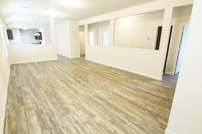 Building Photo - 5627 Rocky Trail Dr