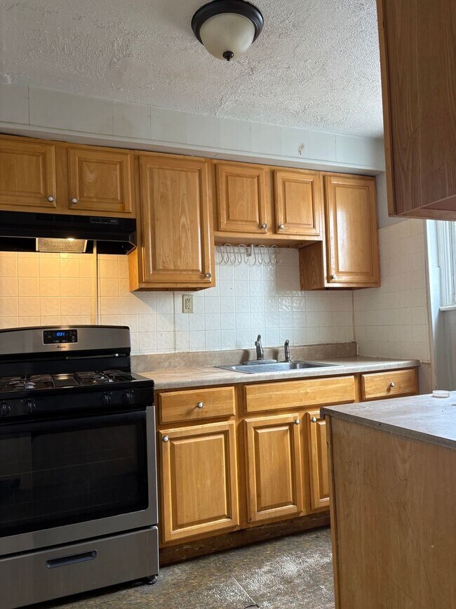 Foto del edificio - Clean 3BR home, Southeast neighborhood