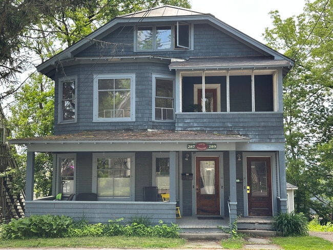 Building Photo - 289 S Winooski Ave