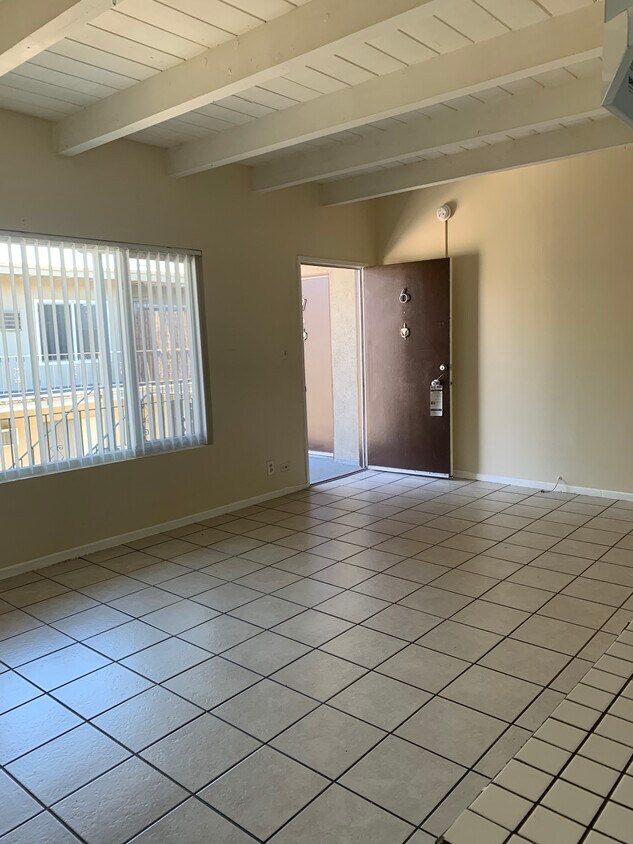 Foto principal - 5326 Cahuenga Blvd