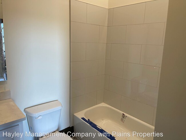 Building Photo - 2 br, 2 bath House - 903 Avenue A Suite 210