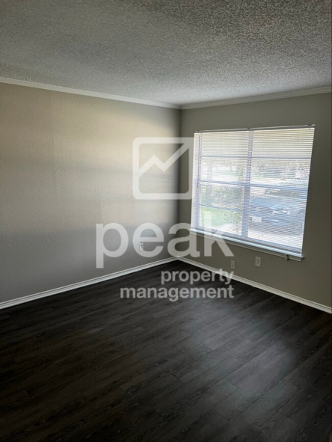 Building Photo - $1749! 3Bed/1 1/2 Bath Home for rent in Ar...