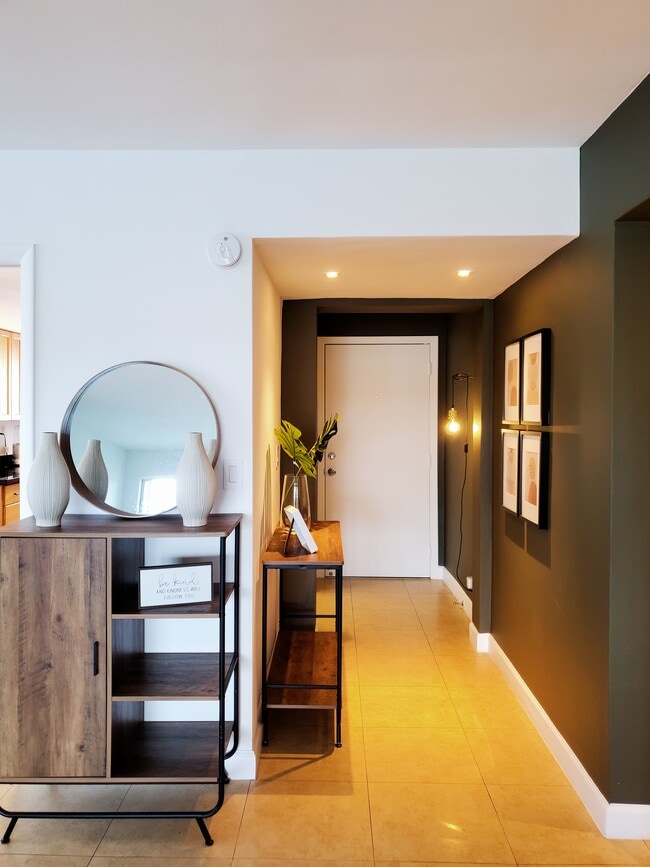 Building Photo - 18901 NE 14th Ave