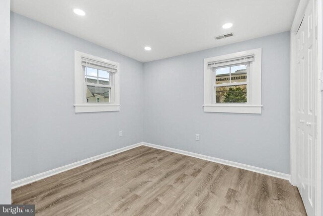 Foto del edificio - 405 Central Ave