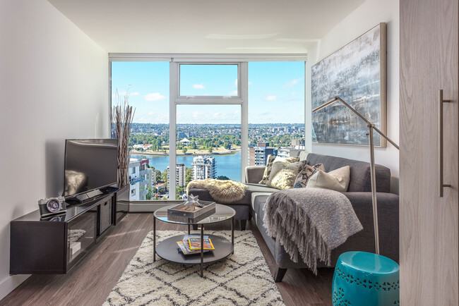 Photo du bâtiment - *Special Offer Available* Ocean View 2 Bed...
