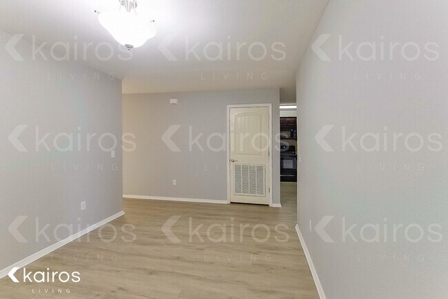 Foto del edificio - 3900 Thomas Street Unit B
