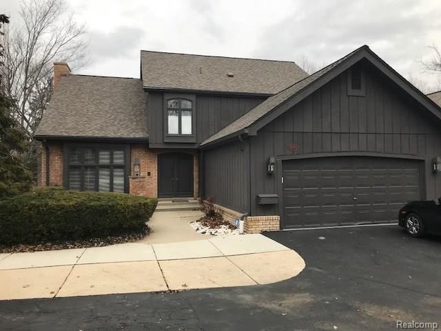 Foto principal - 1940 Pine Ridge Ln