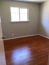 Building Photo - 509 Avenue J