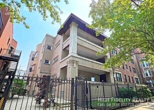 Building Photo - 935 W Agatite Ave