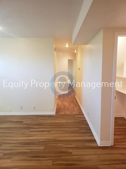 Building Photo - Clean 3 Bedroom Basement Unit Available Now!