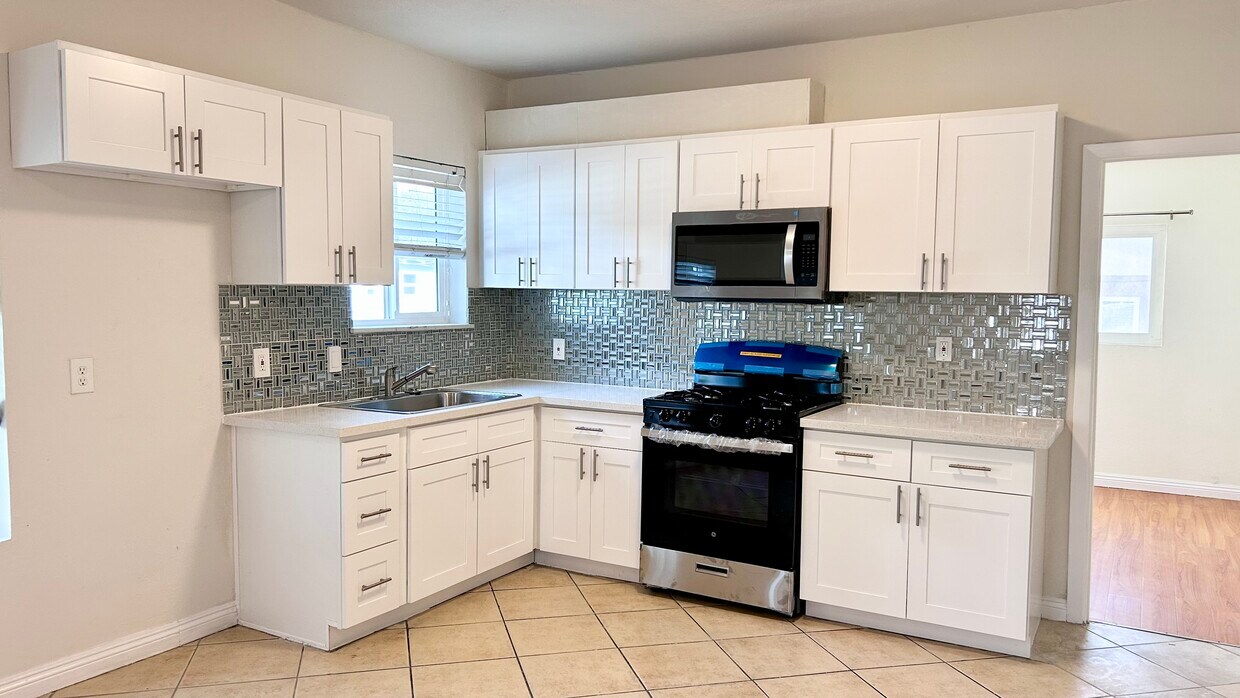 Foto principal - 1116 E 16th St
